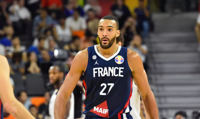 包含国际比赛日中超焦点战，斯图加特防线松动，球迷炸锅，球探报告显示潜力的词条-开云体育